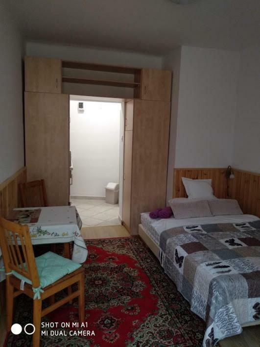 Oazis Apartman Эгер Экстерьер фото